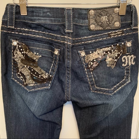 Miss Me Woman’s Size 25 Embellished Dark Wash Straight Jeans - Picture 4 of 14